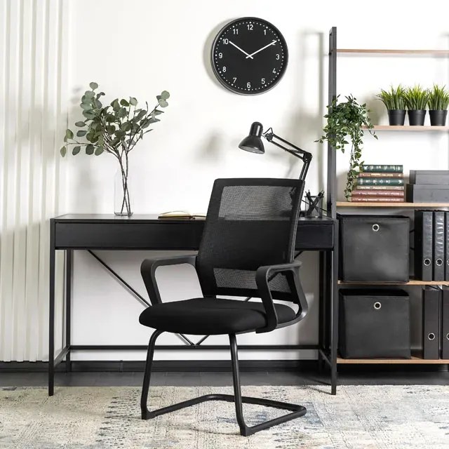 Czarne krzesło konferencyjne z podłokietnikami - Derto