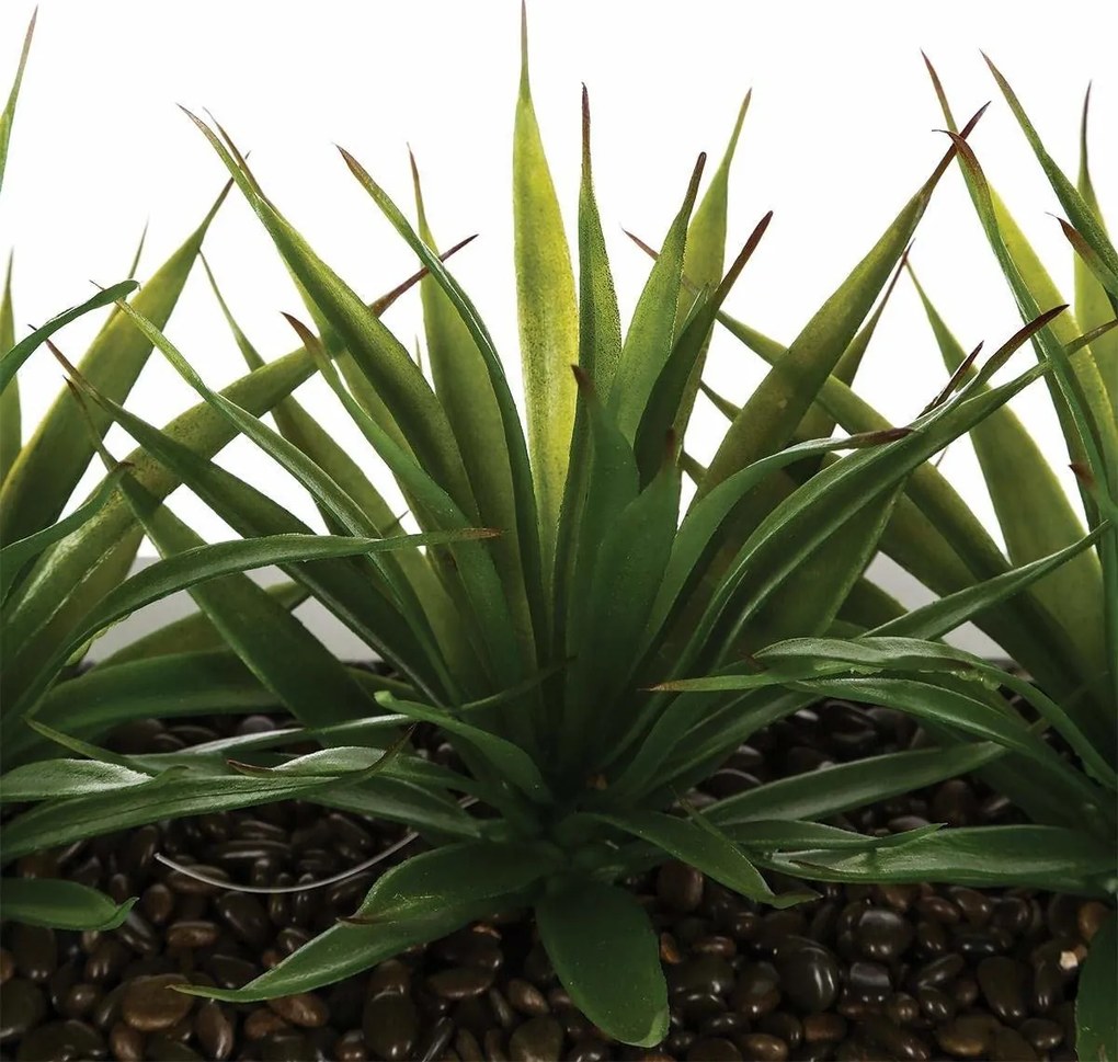 Sztuczne kwiaty w doniczce, aloes