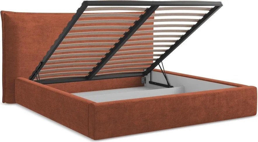 Tapicerowane łóżko dwuosobowe w kolorze terakoty ze schowkiem i stelażem 140x200 cm Esala – Makamii