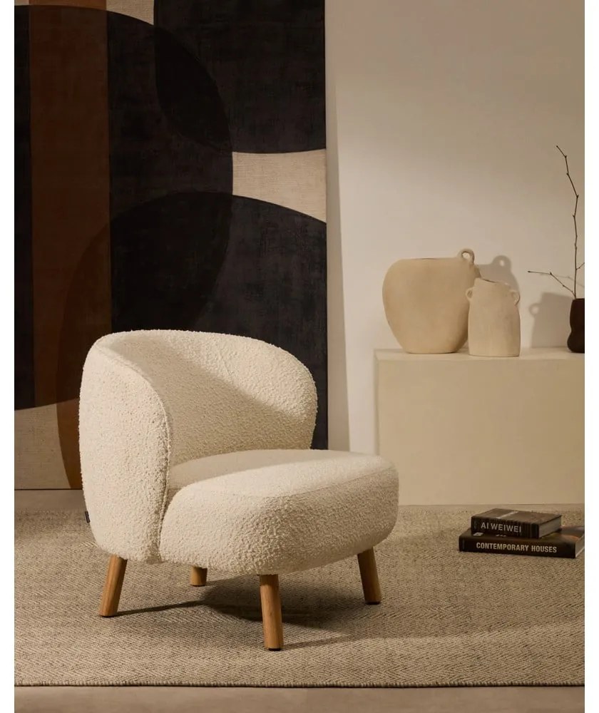 Kremowy fotel z materiału bouclé Ulit – Kave Home