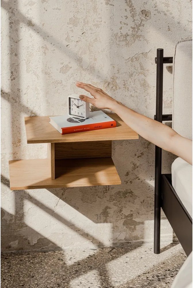 Szafka nocna w dekorze dębu wisząca/z półką w naturalnym kolorze Tann – noo.ma