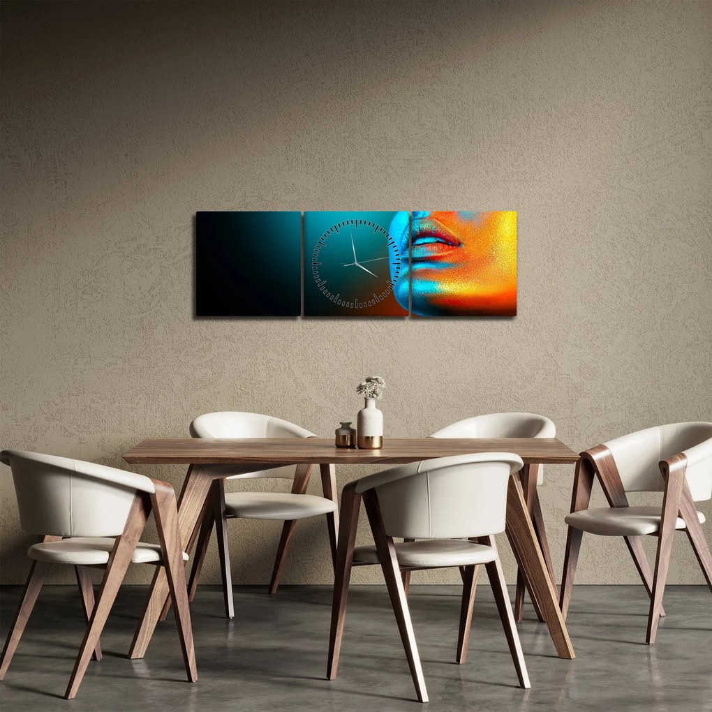 Obraz - Błyszcząca twarz (z zegarem) (90x30 cm)