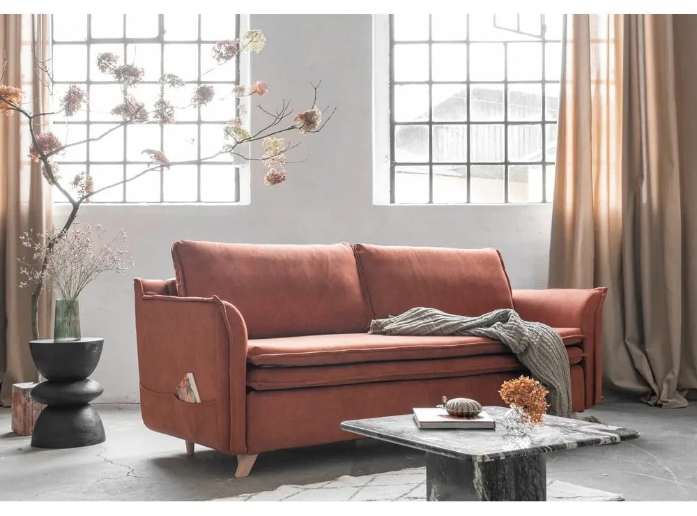 Ceglasta aksamitna rozkładana sofa 225 cm Charming Charlie – Miuform