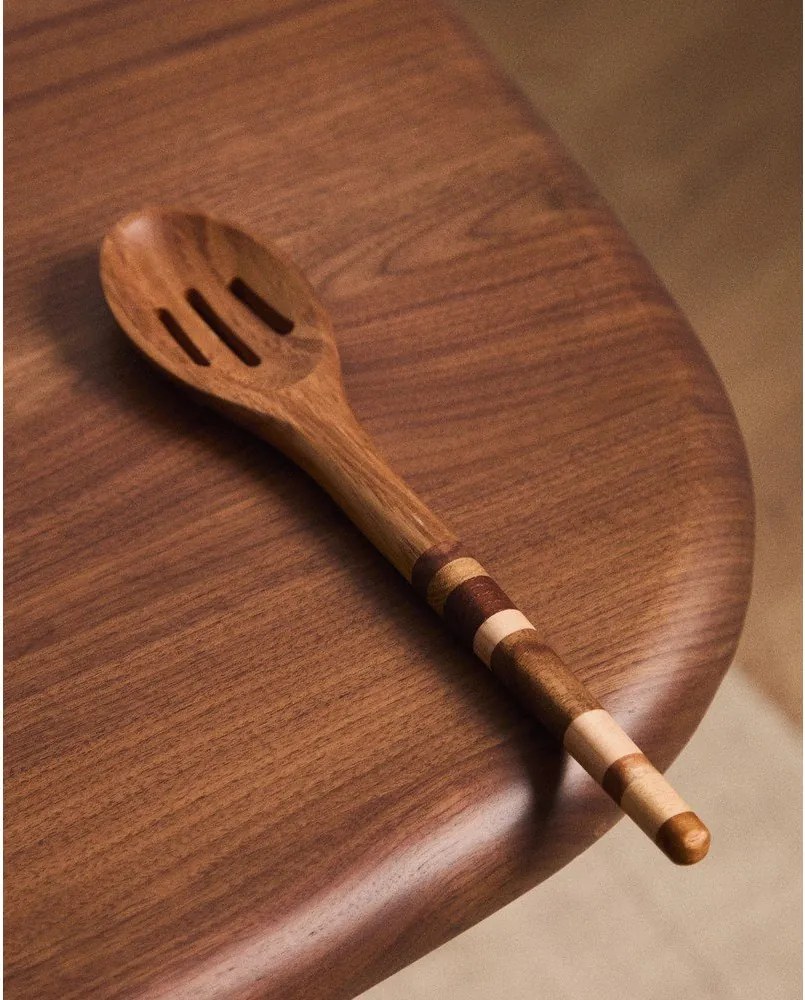 Drewniana chochla Nover – Kave Home