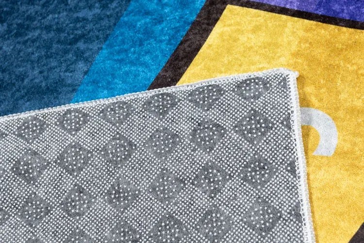 Kolorowy dywan dziecięcy z grą w kosmosie T4-F74