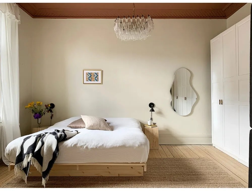 Naturalne łóżko dwuosobowe z litego drewna sosnowego 180x200 cm Kanso – Karup Design