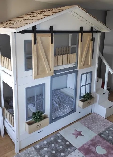 Łóżko piętrowe domek Marulla 109P ze schodami, dachówkami i oknami