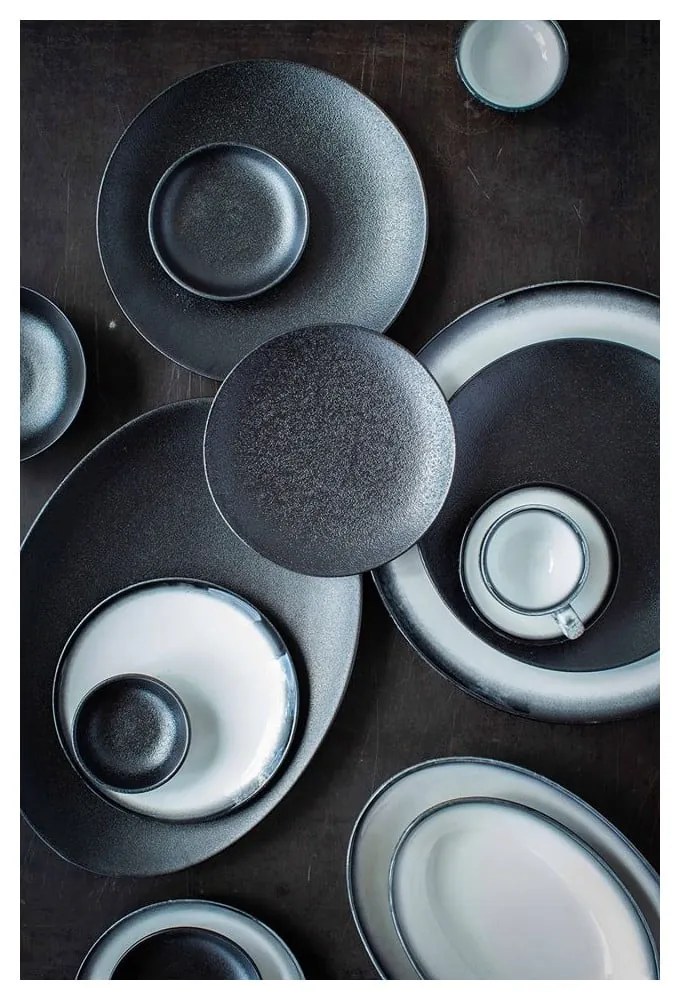 Czarny ceramiczny talerz Maxwell & Williams Caviar Baguette