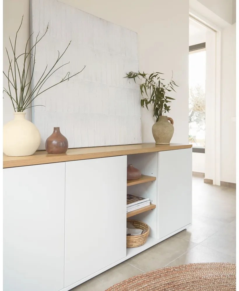 Biała komoda w dekorze dębu 180x75x36 cm Abilen – Kave Home