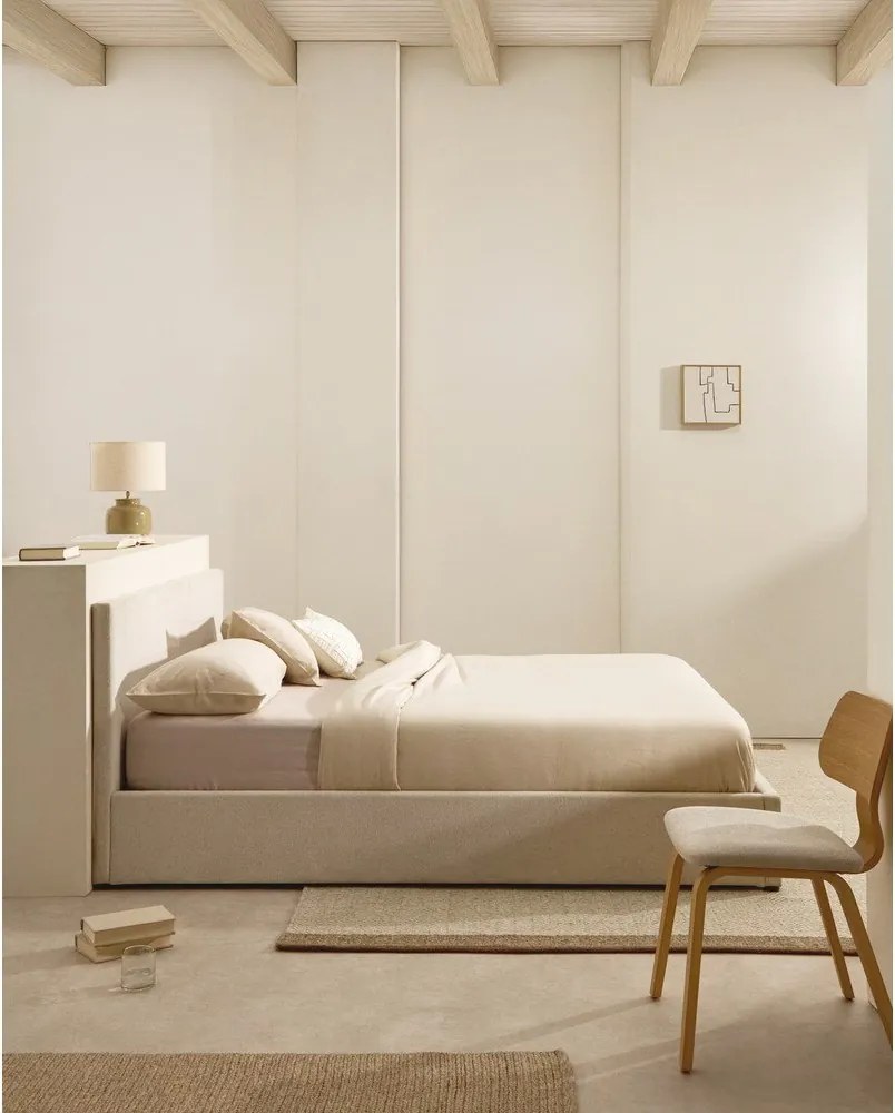 Beżowe tapicerowane łóżko dwuosobowe ze schowkiem ze stelażem 180x200 cm Nahiri – Kave Home