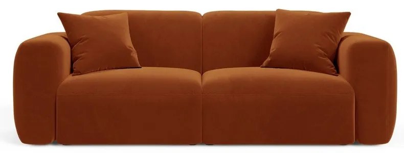 Aksamitna sofa w kolorze terakoty 220 cm Strino – Cosmopolitan Design