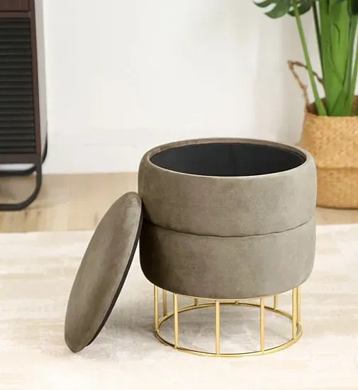 Beżowa welurowa pufa na nóżkach K4-G15