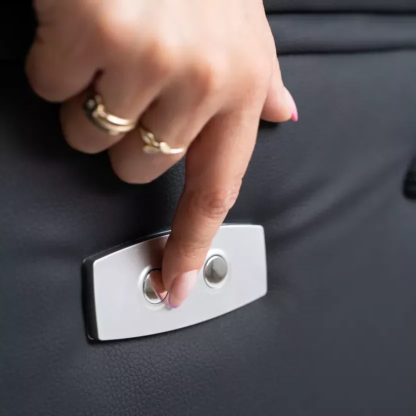 Fotel masujący elektryczny Vankka – rozkładany, masaż pleców, nóg i lędźwi, pilot