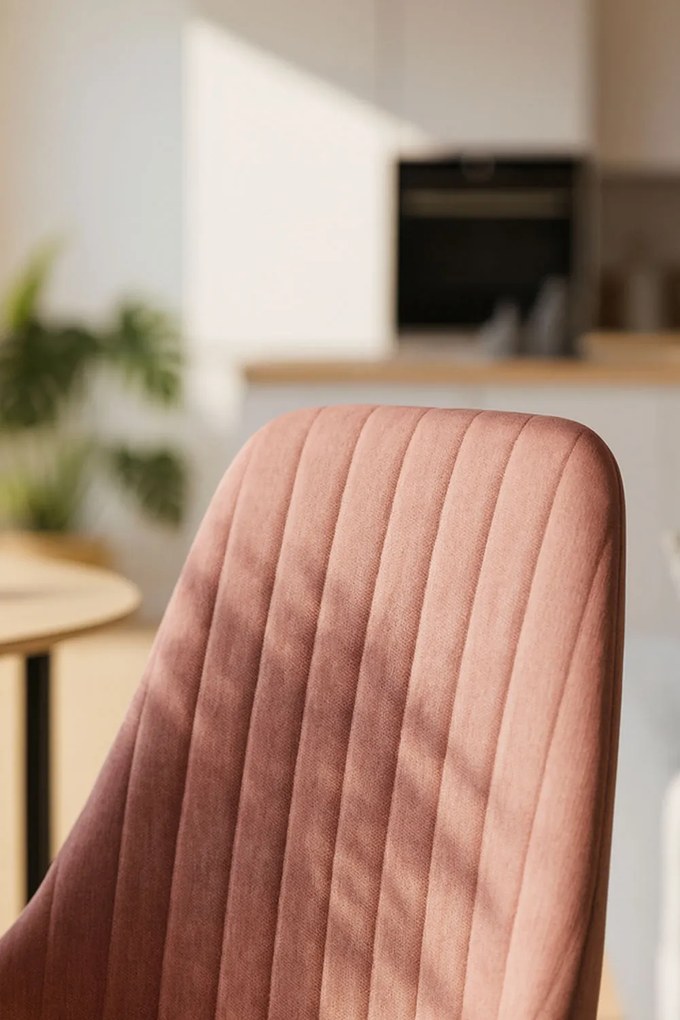 Aksamitne krzeso Kan