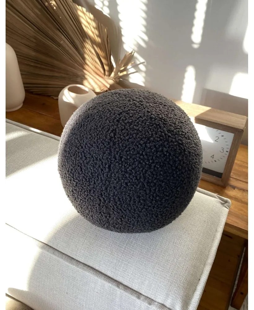 Poduszka dekoracyjna z materiału bouclé ø 20 cm Top – Mioli Decor