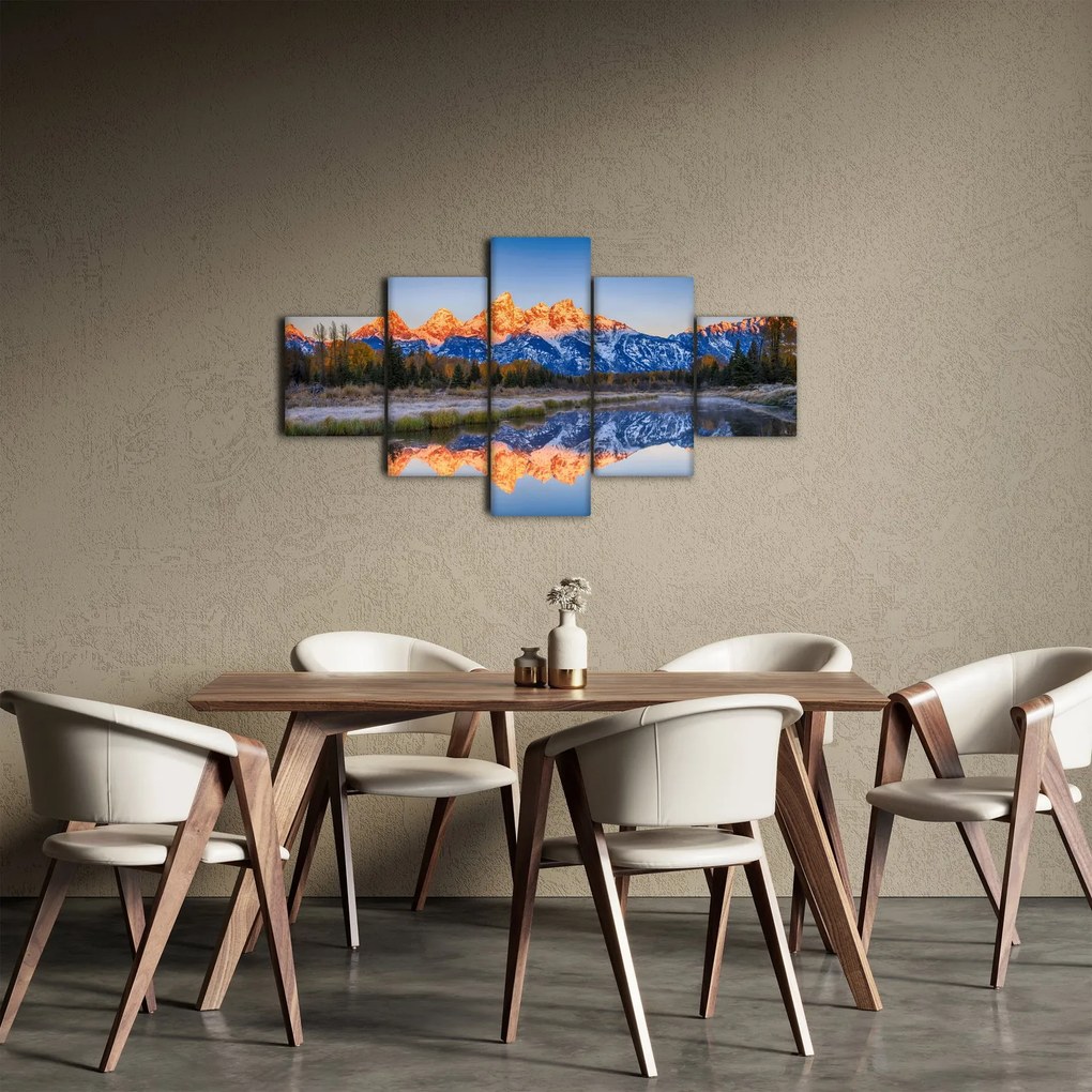 Obraz ośnieżonych szczytów górskich (125x70 cm)