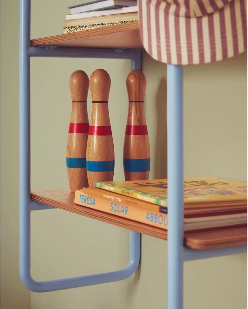 Jasnoniebiesko-naturalny wiszący regał dziecięcy w dekorze jesionu 60x70x28 cm Tinn – Kave Home