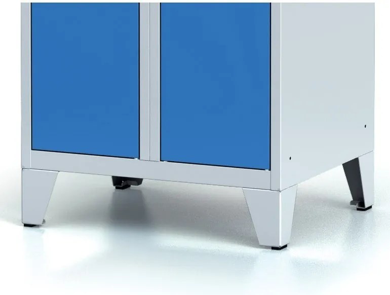 Metalowa szafka ubraniowa S7 na nogach, 2-drzwiowa, 1904 x 600 x 500 mm, demontaż, zamek cylindryczny, drzwi niebieskie