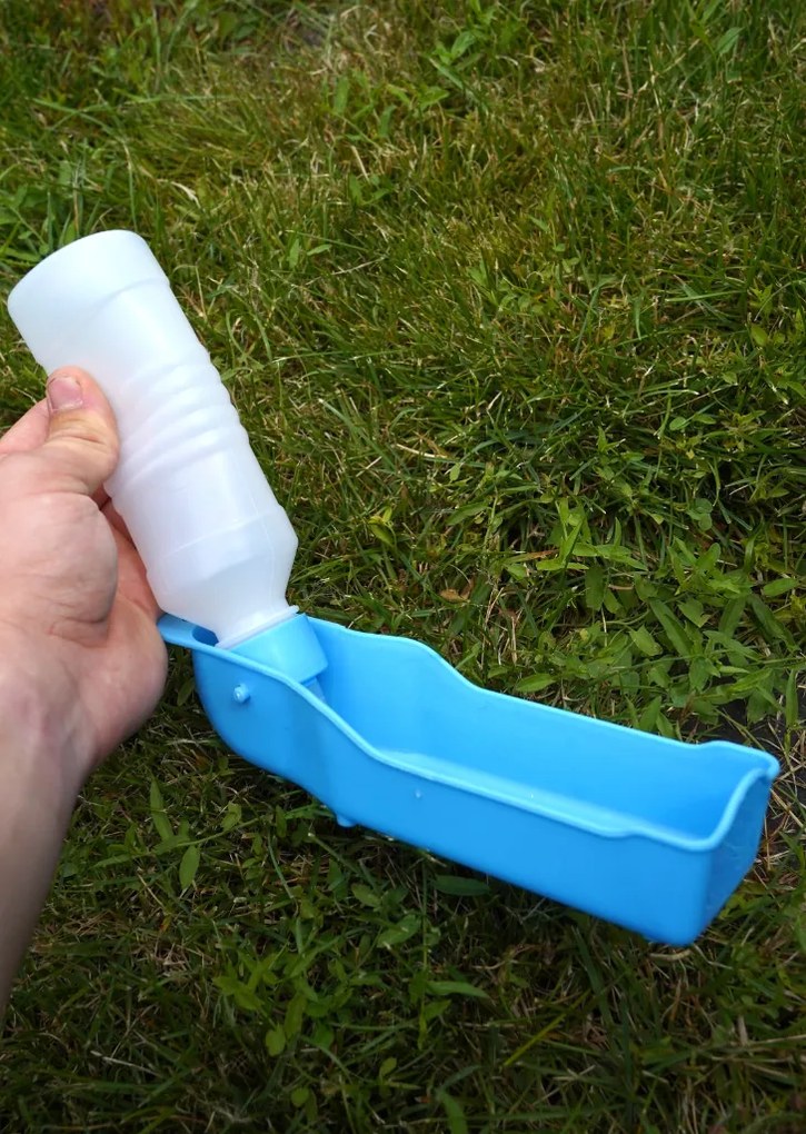 Butelka podróżna z miską dla psów 250 ml ANIMAL, zielona