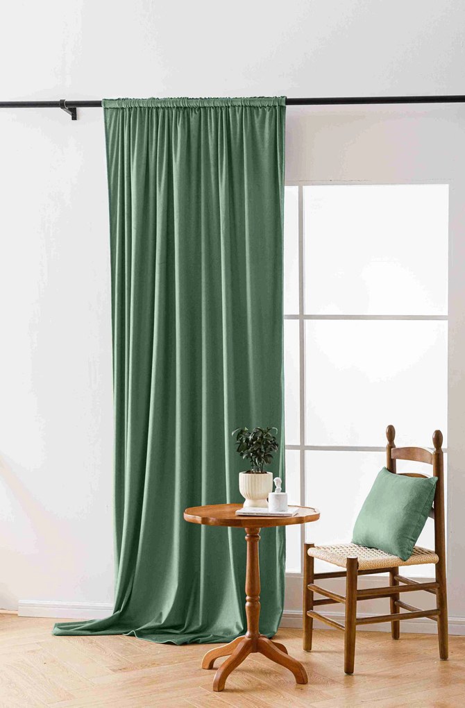 Miętowa zasłona zaciemniająca VELVET 140x250 cm Zawieszanie: Taśma z wiązaniami