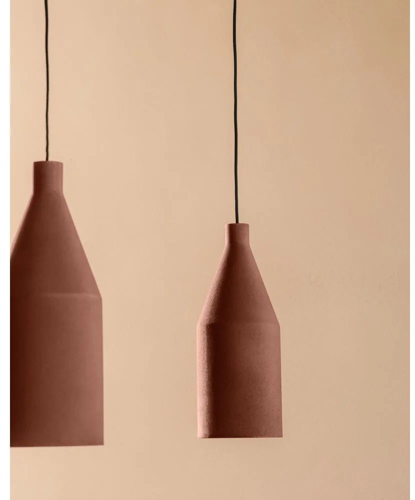Lampa wisząca w kolorze terakoty z metalowym kloszem ø 15 cm Peralta – Kave Home