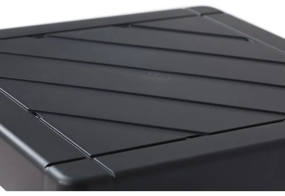 Plastikowy stolik ogrodowy 39x39 cm Pop – Toomax