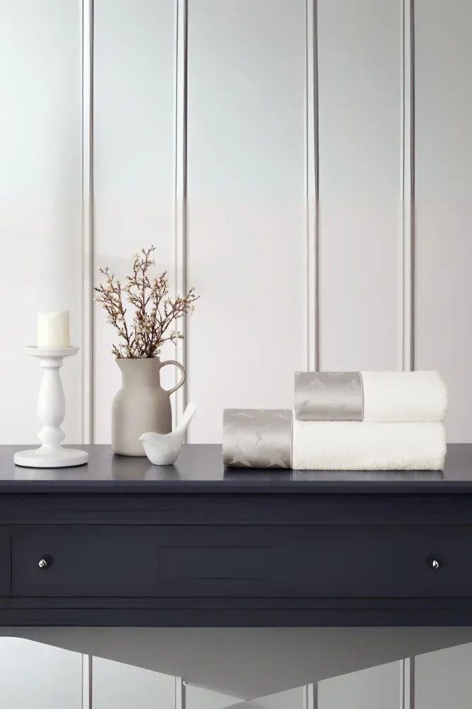 Podarunkowy zestaw ręczników COLIBRI, 2 szt Biały / szary haft