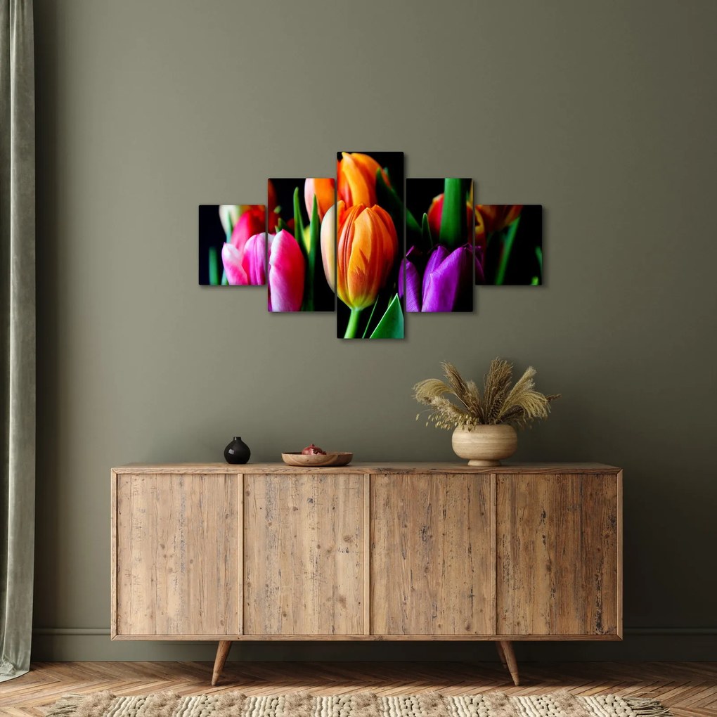 Obraz tulipanów na czarnym tle (125x70 cm)