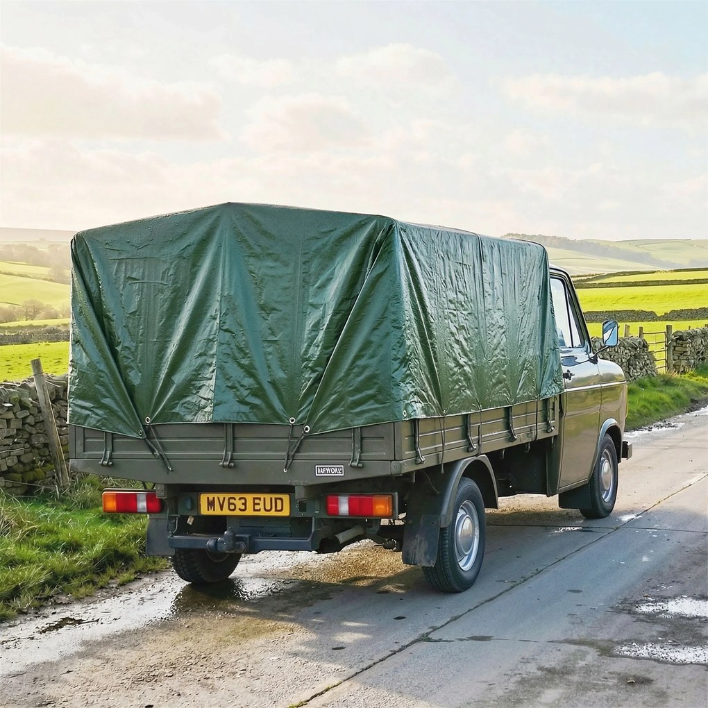 Outsunny Plandeka wodoodporna 4 x 6 m 90g/m² Wytrzymała UV-stabilna z wzmocnionymi oczkami Zielona | Aosom PL