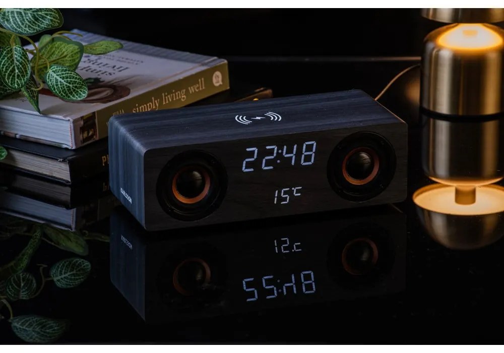 Radiobudzik cyfrowy z ładowarką bezprzewodową Classic BT – Karlsson