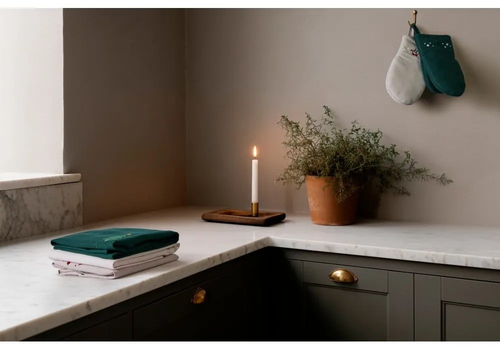 Ścierka ze świątecznym motywem z mieszanki bawełny 50x70 cm Christmas Fable – JUNA