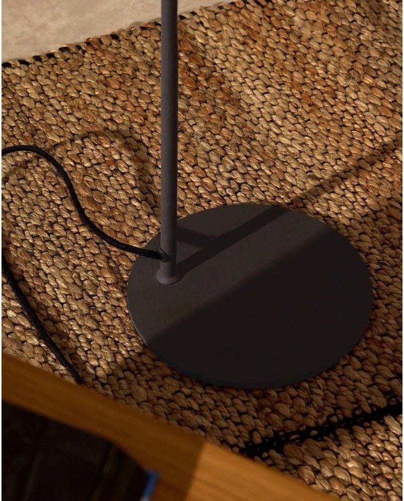 Czarna lampa stojąca (wysokość 147 cm) Manie – Kave Home