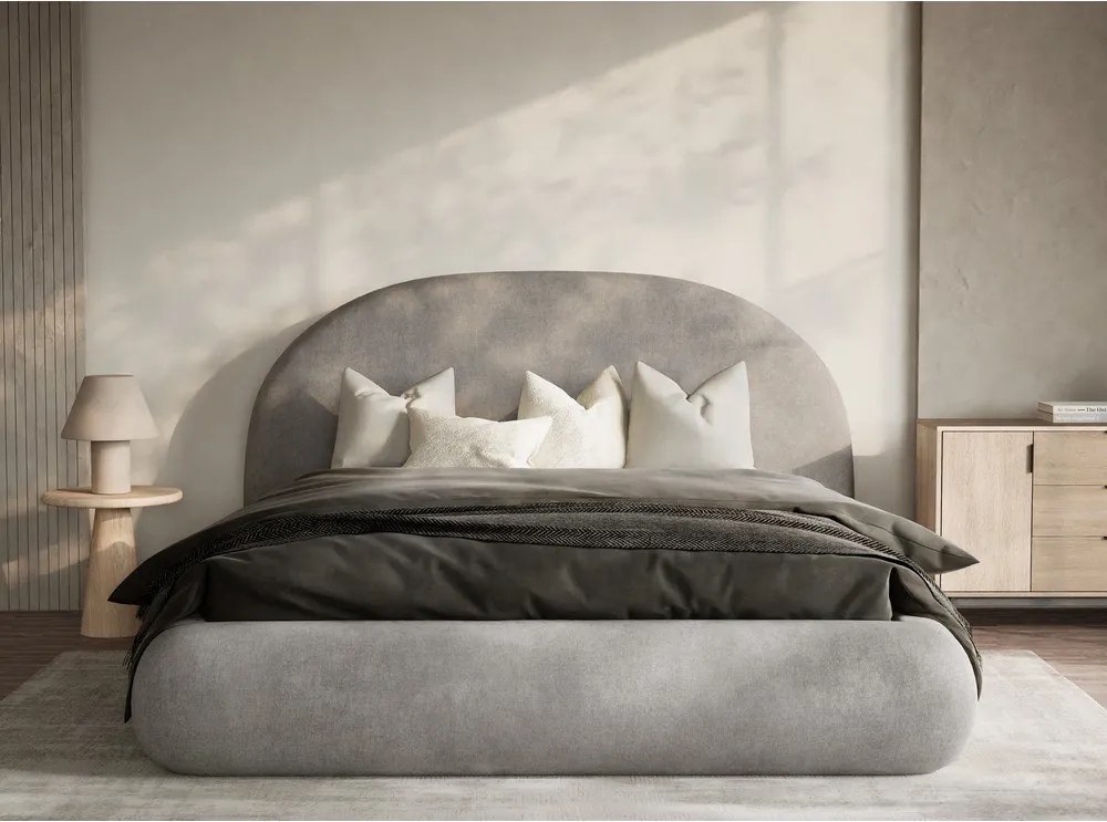 Szarobeżowe tapicerowane łóżko dwuosobowe ze schowkiem ze stelażem 160x200 cm Maumere – Maison de Rêve