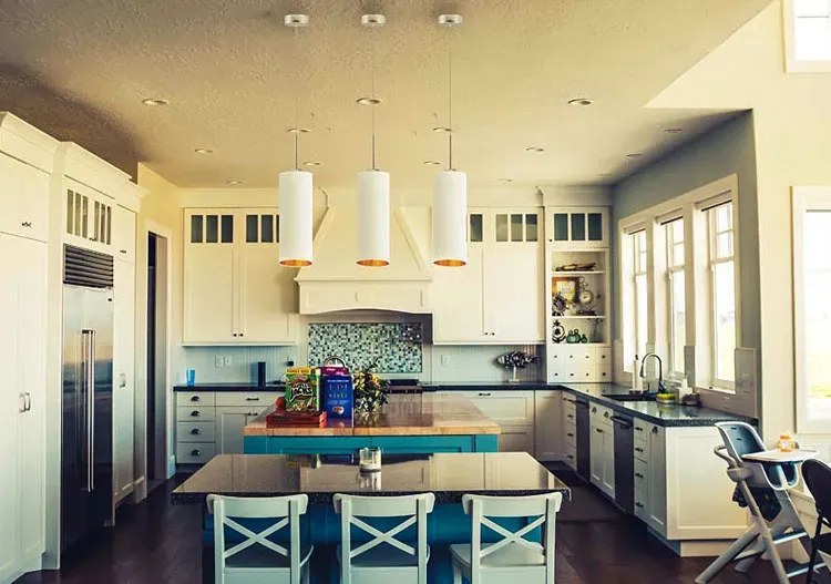 Żyrandol nad stół na chromowanym stelażu R0-Z03