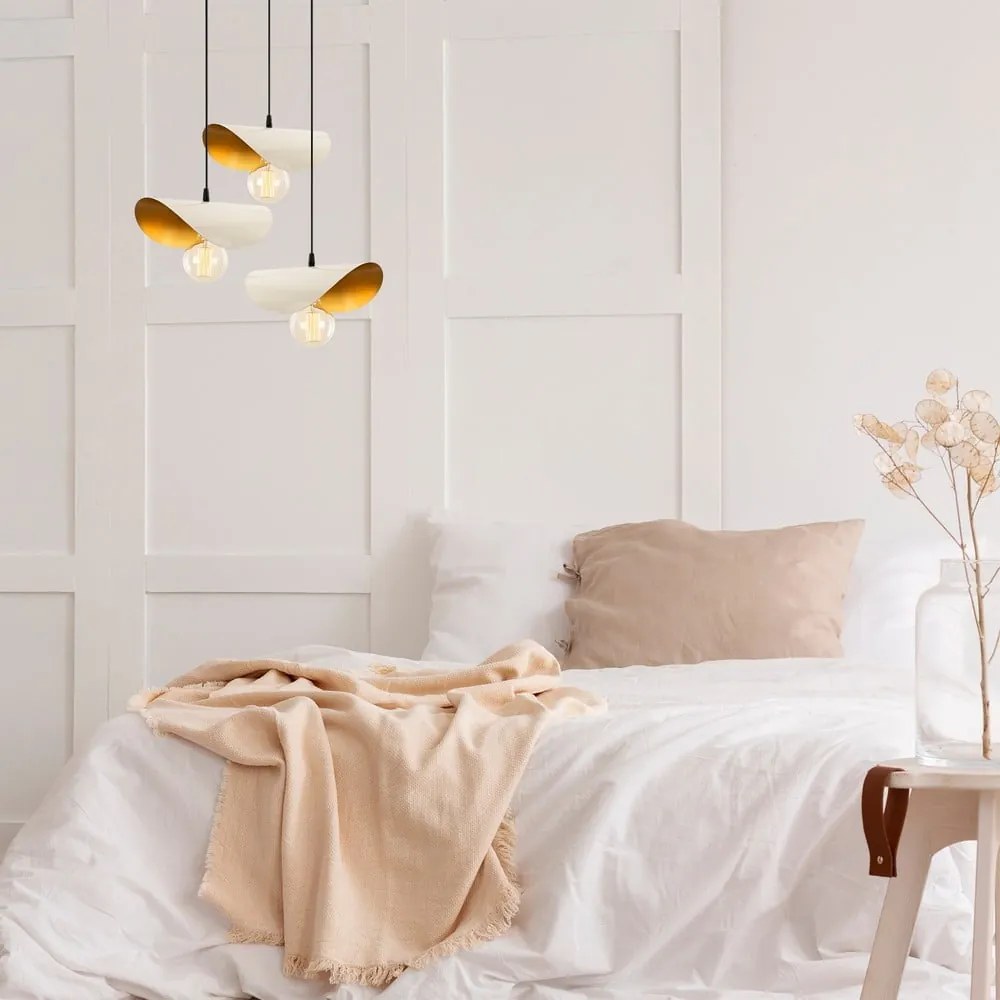 Lampa wisząca w biało-złotym kolorze z metalowym kloszem Sivani – Opviq lights