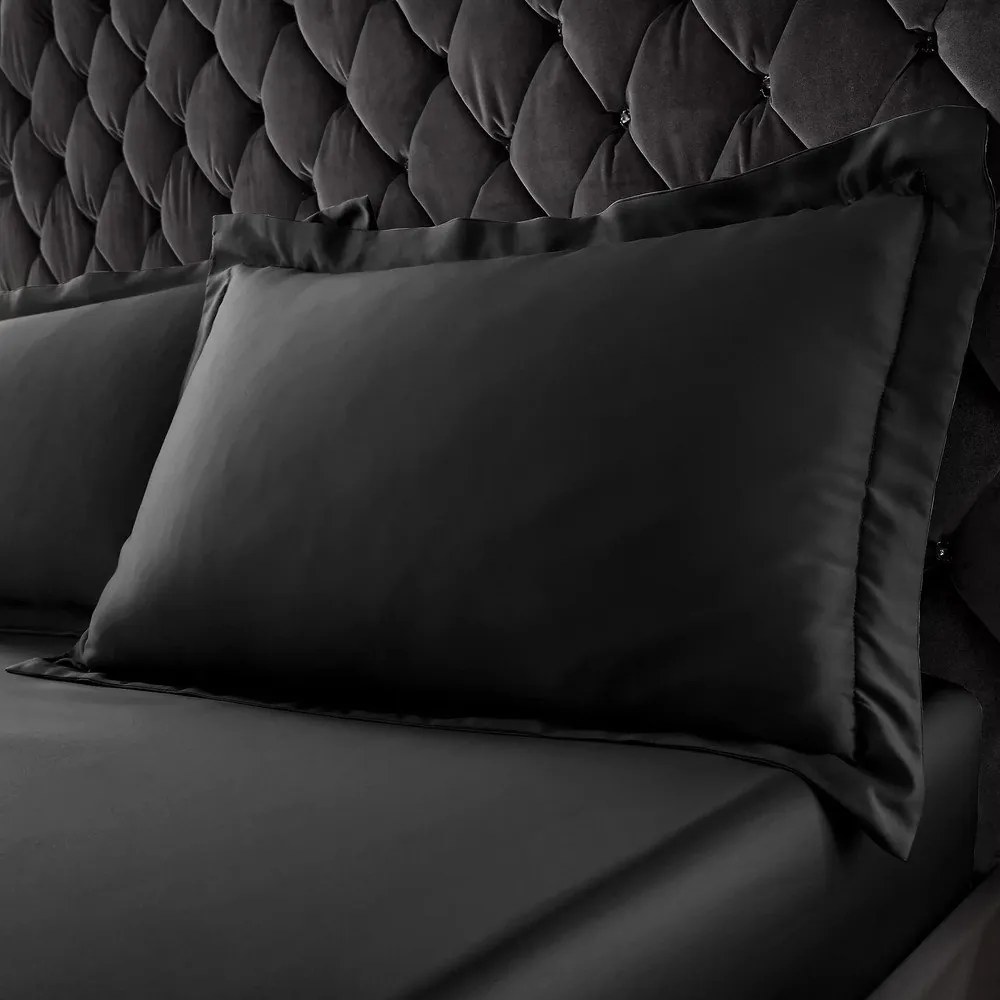 Satynowe poszewki na poduszki zestaw 2 szt. 75x50 cm Silky Soft – Catherine Lansfield