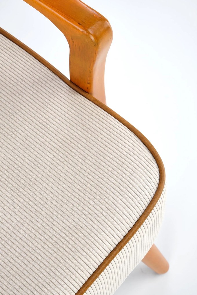 Fotel wypoczynkowy z drewnianymi podłokietnikami Pastore