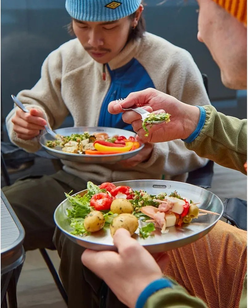 Talerze ze stali nierdzewnej w kolorze srebra zestaw 4 szt. ø 25,5 cm – Black + Blum