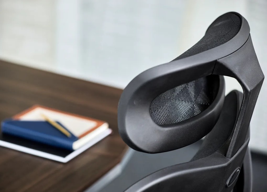 Fotel ergonomiczny biurowy wygodny Ergo 700, kolory do wyboru: czarny, granatowy, czerwony, zielony, szary. Regulowane oparcie, zagłówek i siedzisko. Najlepszy jeśli chodzi o nowoczesne fotele biurowe.