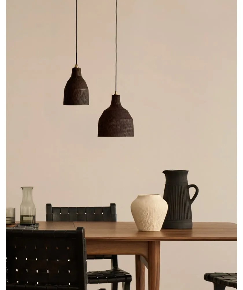 Czarna lampa wisząca z drewnianym kloszem ø 21 cm Amire – Kave Home