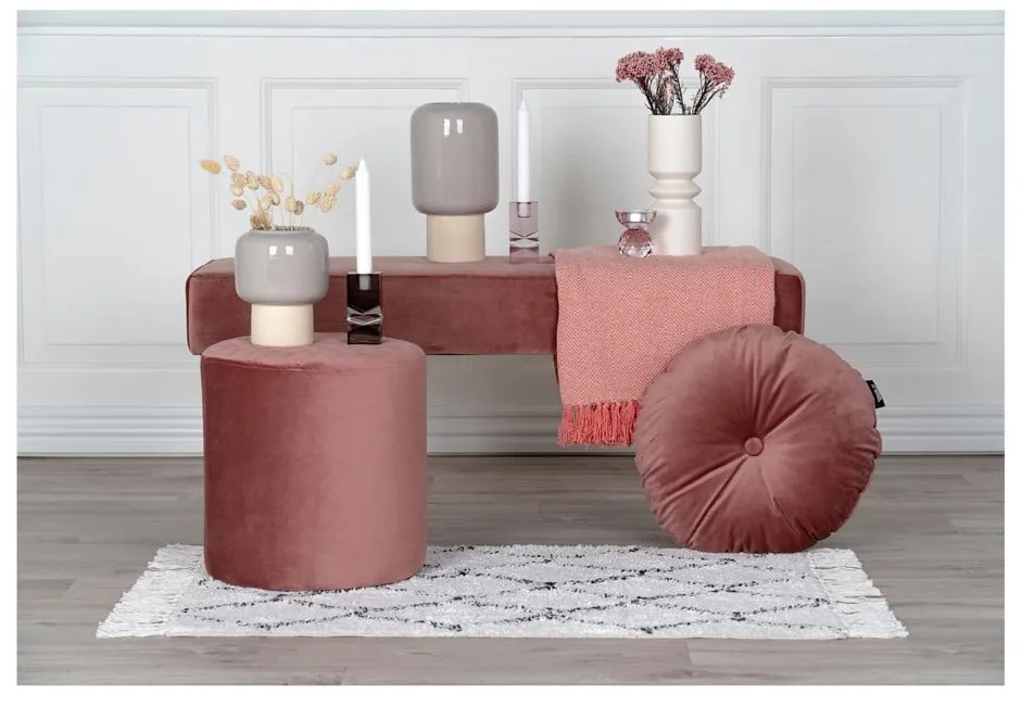 Różowy aksamitny puf Bonami Essentials Ejby