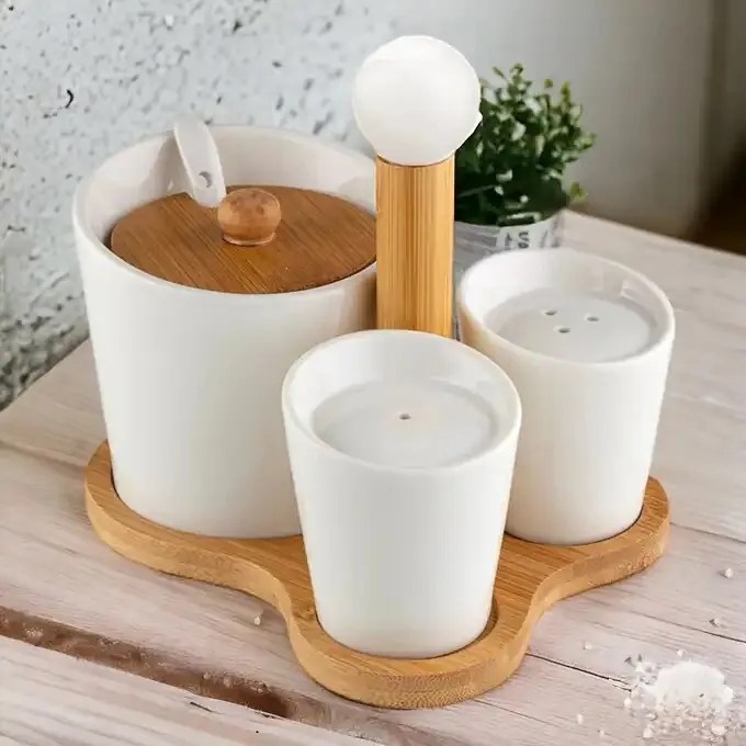 Florina Zestaw cukiernica, solniczka i pieprzniczka na bambusowej podstawce, Adria