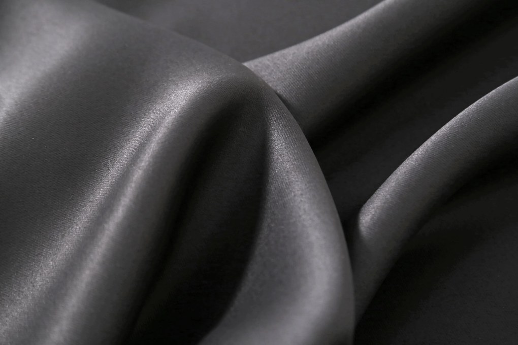 Czarna zasłona OXFORD 140x250 cm Zawieszanie: Metalowe pierścienie