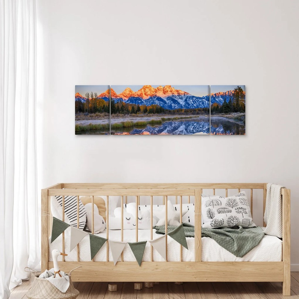 Obraz ośnieżonych szczytów górskich (170x50 cm)