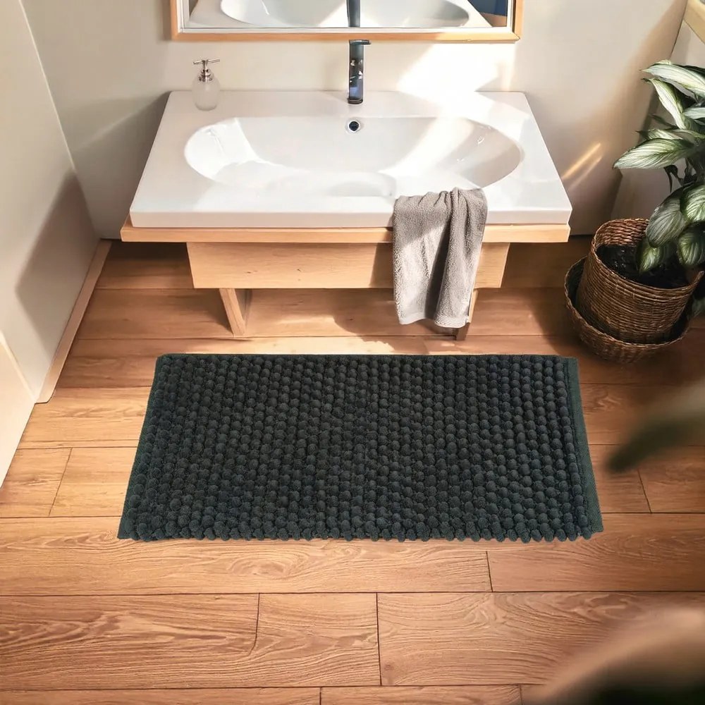 Ciemnozielony tekstylny dywanik łazienkowy 50x80 cm Solivo – Wenko