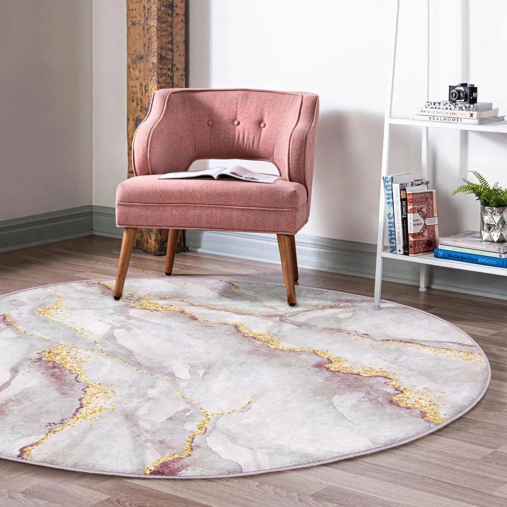 Jasnoróżowy/w kolorze złota okrągły dywan odpowiedni do prania ø 120 cm Marble – Mila Home