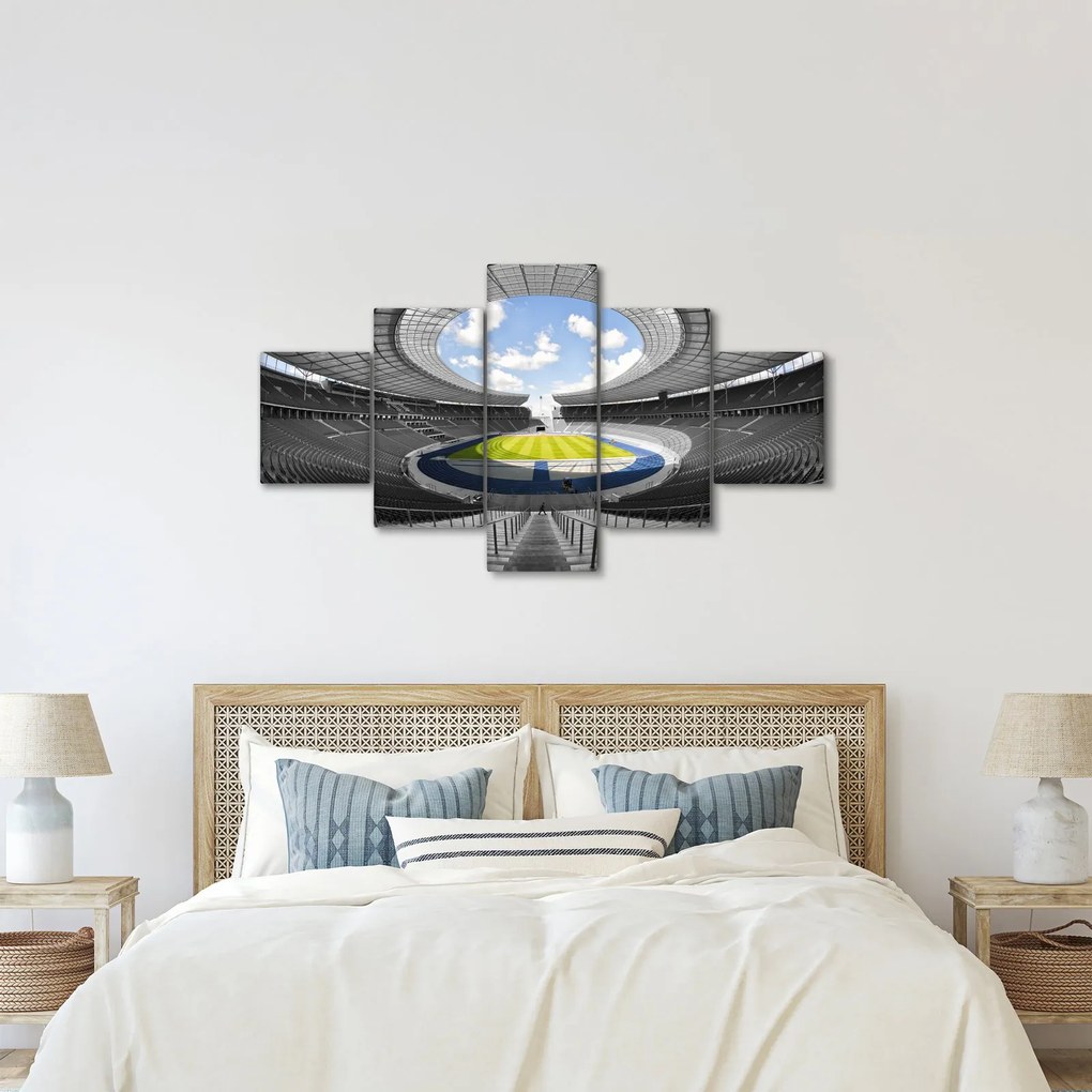 Obraz - stadion piłkarski (125x70 cm)