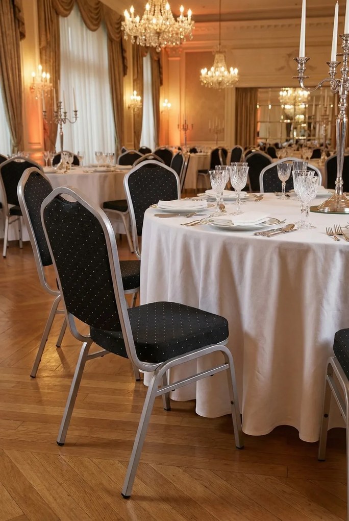 Czarne krzesło bankietowe sztaplowane A0-L67