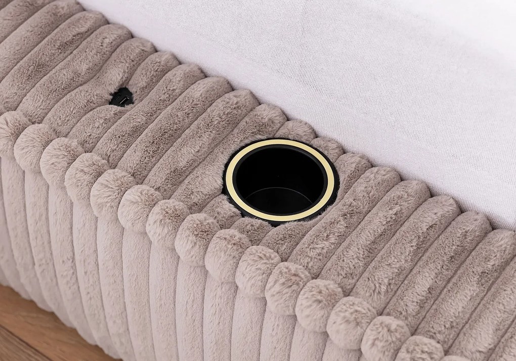 Jasnobrązowe łóżko tapicerowane 5 rozmiarów B0-K03