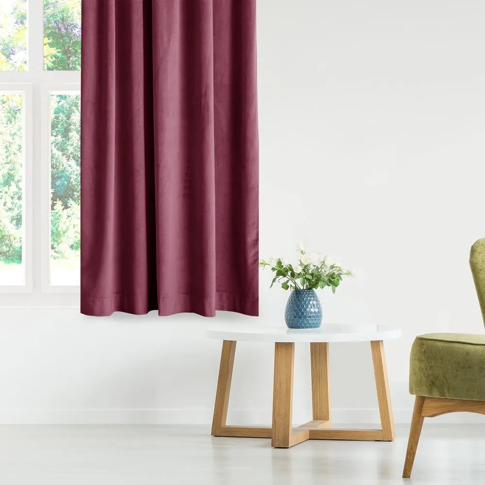 Bordowa/różowa aksamitna zasłona częściowo zaciemniająca (dimout) 140x270 cm Eyelets – Restilo